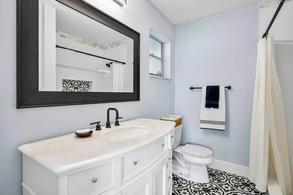 517 SW 18th Street Boynton Beach FL 33426