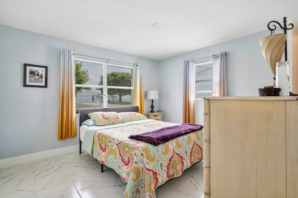 517 SW 18th Street Boynton Beach FL 33426