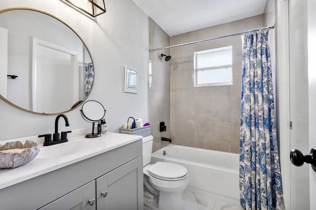 517 SW 18th Street Boynton Beach FL 33426