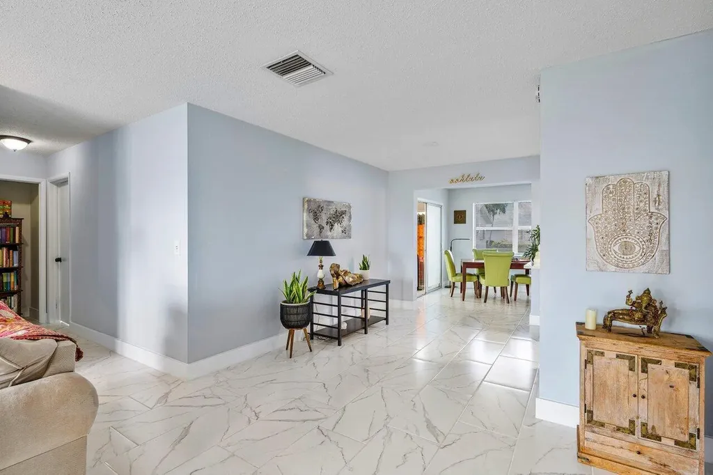 517 SW 18th Street Boynton Beach FL 33426