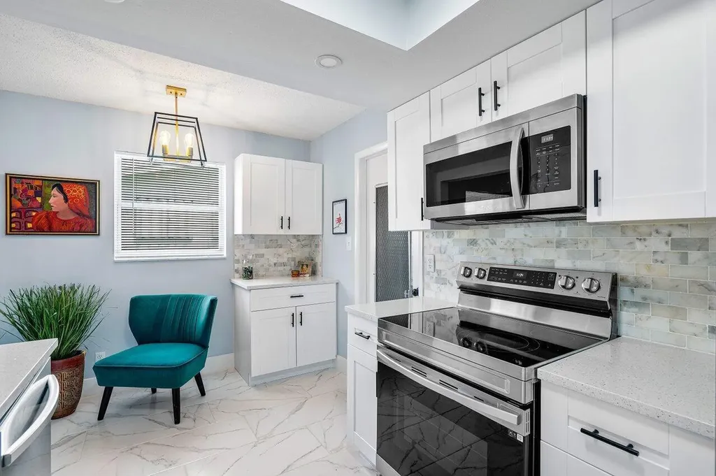 517 SW 18th Street Boynton Beach FL 33426
