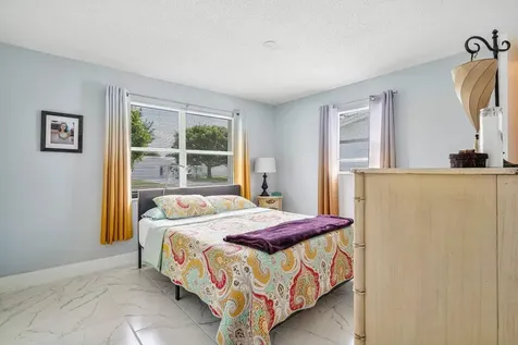 517 SW 18th Street Boynton Beach FL 33426