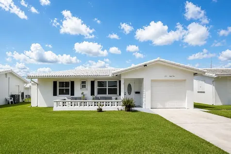 517 SW 18th Street Boynton Beach FL 33426