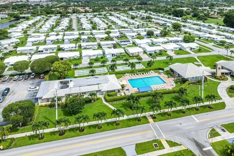 517 SW 18th Street Boynton Beach FL 33426