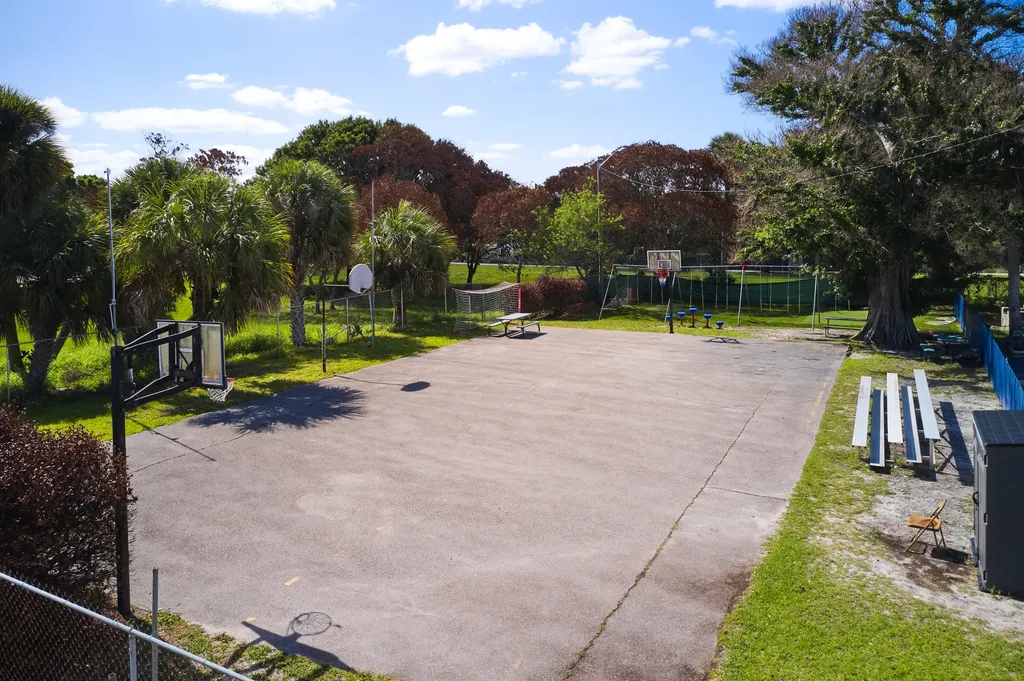 464 N 9th Street Fort Pierce FL