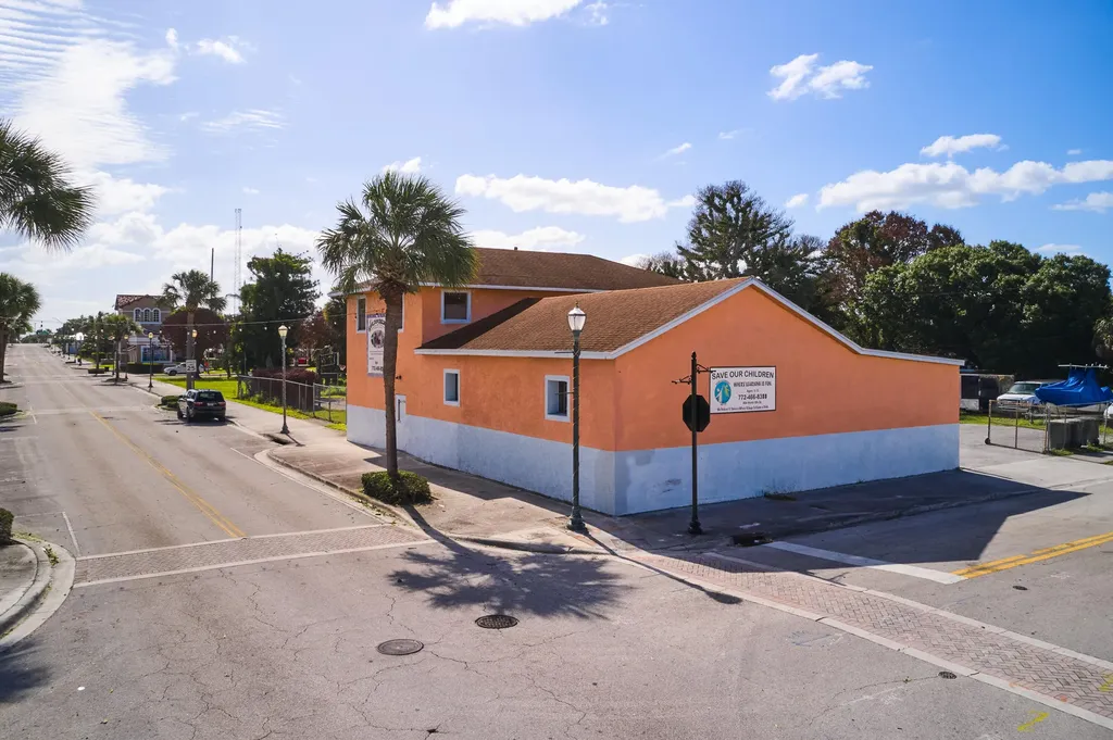 464 N 9th Street Fort Pierce FL