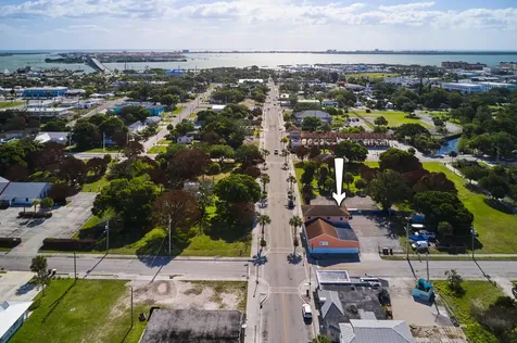 464 N 9th Street Fort Pierce FL