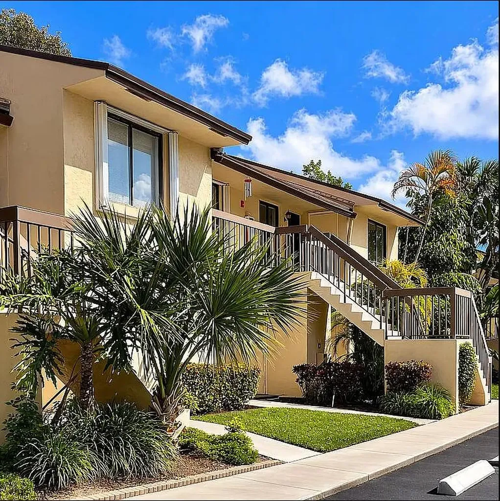 21938 Remsen Terrace Boca Raton FL 33433