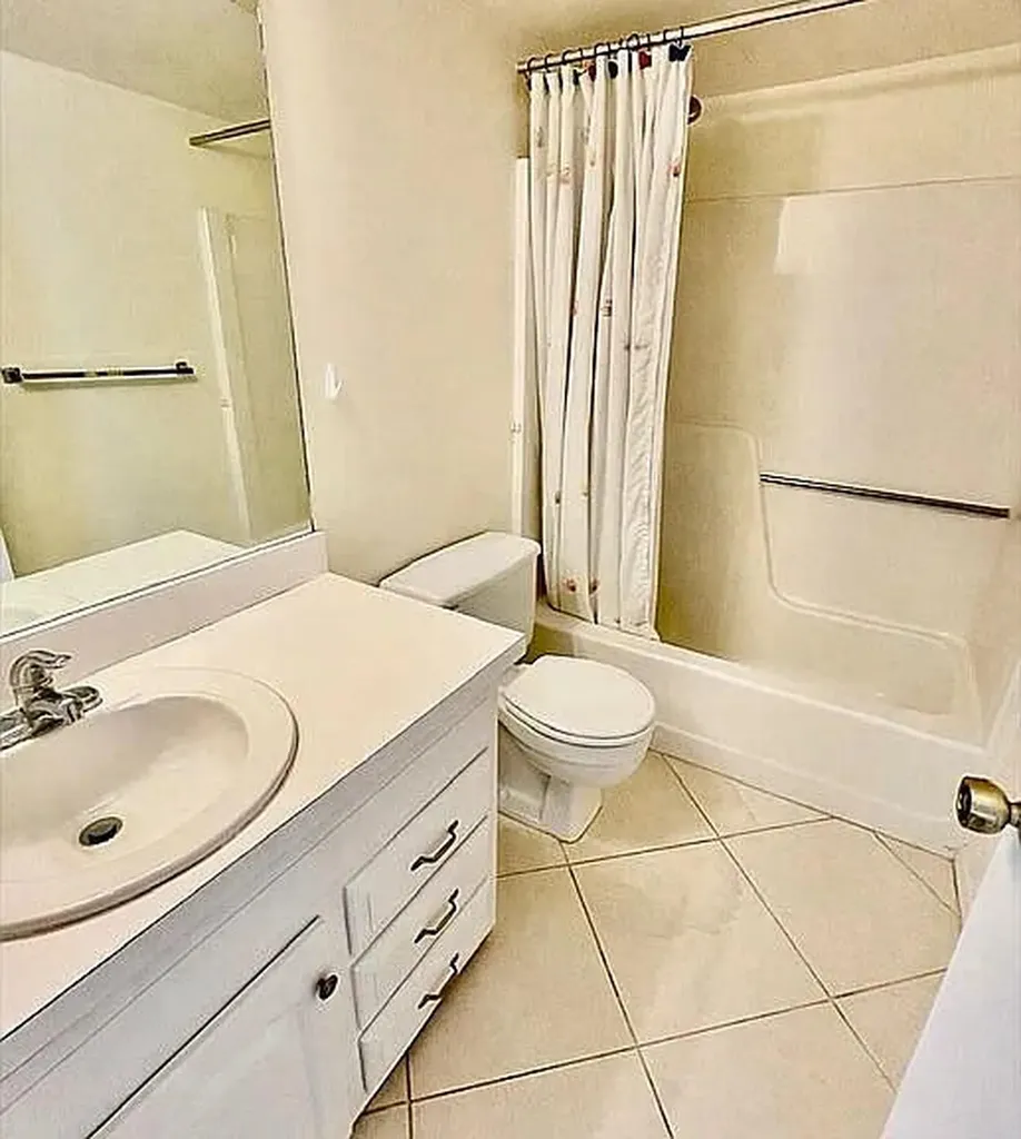 21938 Remsen Terrace Boca Raton FL 33433