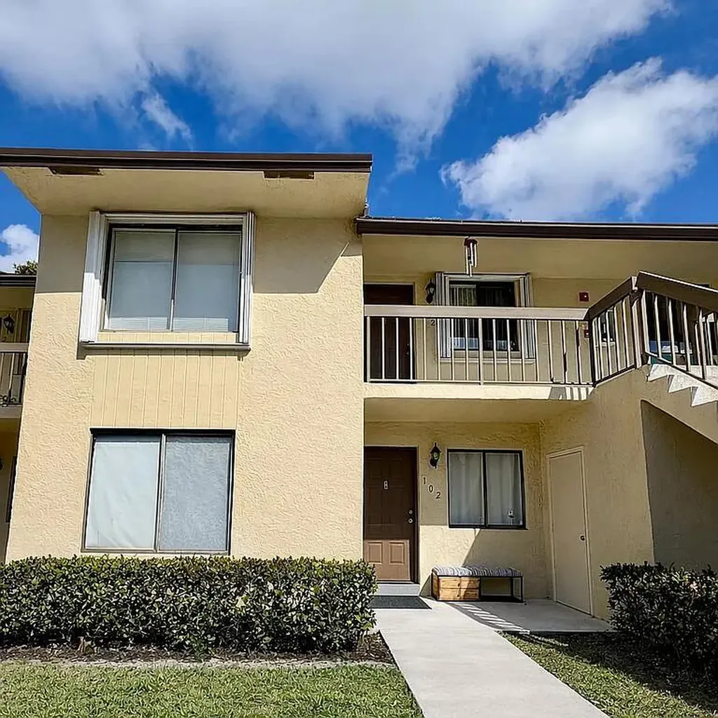 21938 Remsen Terrace Boca Raton FL 33433