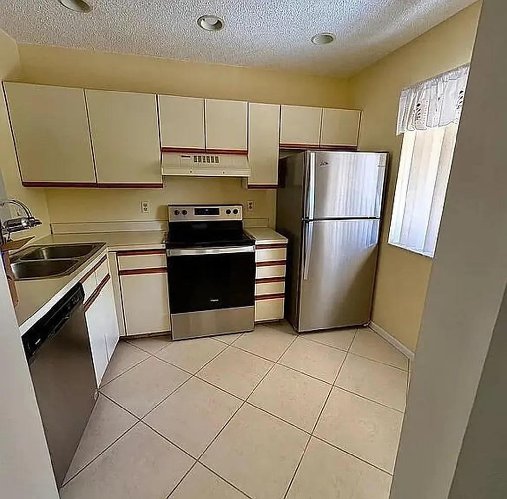 21938 Remsen Terrace Boca Raton FL 33433