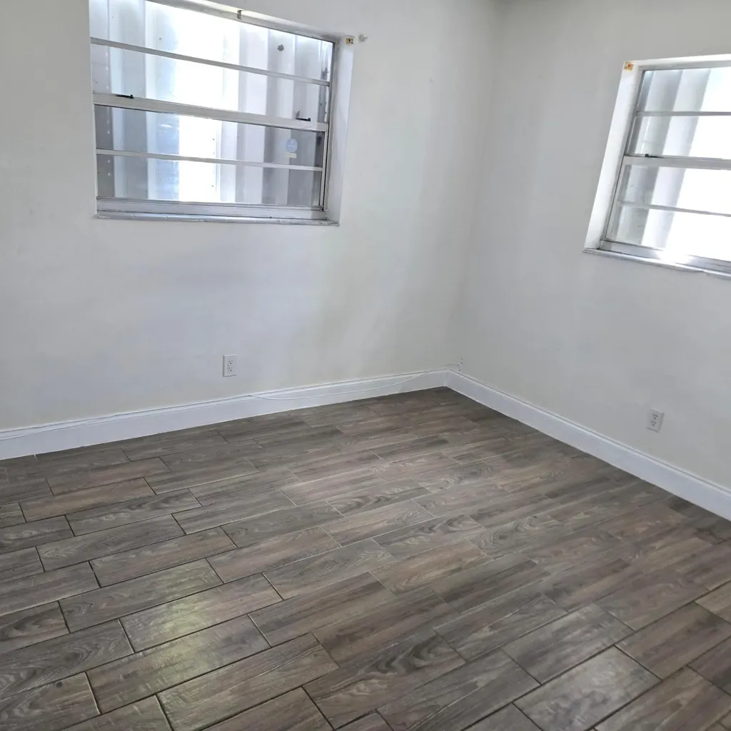 3860 NW 8th Place Fort Lauderdale FL 33311