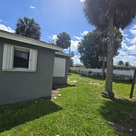 3860 NW 8th Place Fort Lauderdale FL 33311