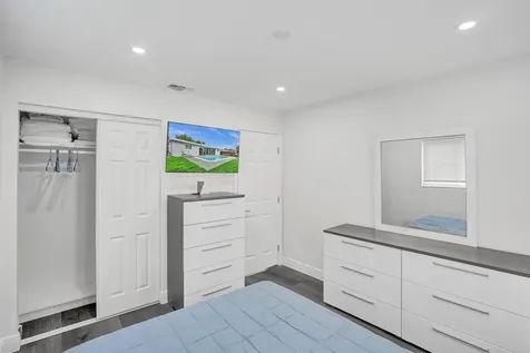 2114 N 42nd Avenue Hollywood FL 33021