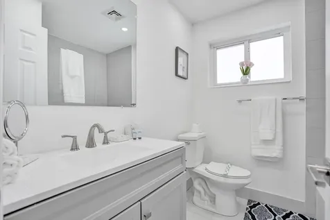 2114 N 42nd Avenue Hollywood FL 33021