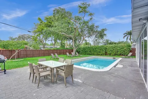 2114 N 42nd Avenue Hollywood FL 33021