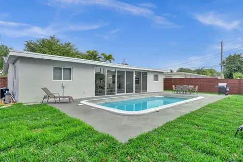 2114 N 42nd Avenue Hollywood FL 33021