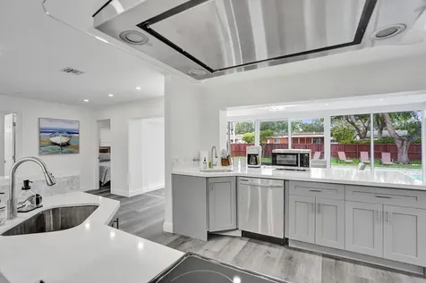 2114 N 42nd Avenue Hollywood FL 33021