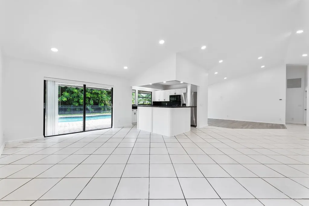 9718 Lancaster Place Boca Raton FL 33434