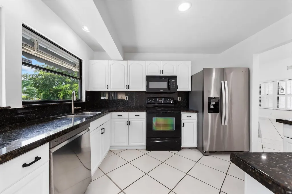 9718 Lancaster Place Boca Raton FL 33434