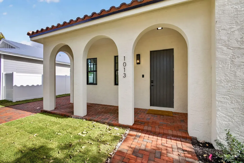 1013 Ardmore Road West Palm Beach FL 33401