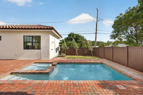 1013 Ardmore Road West Palm Beach FL 33401