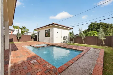 1013 Ardmore Road West Palm Beach FL 33401