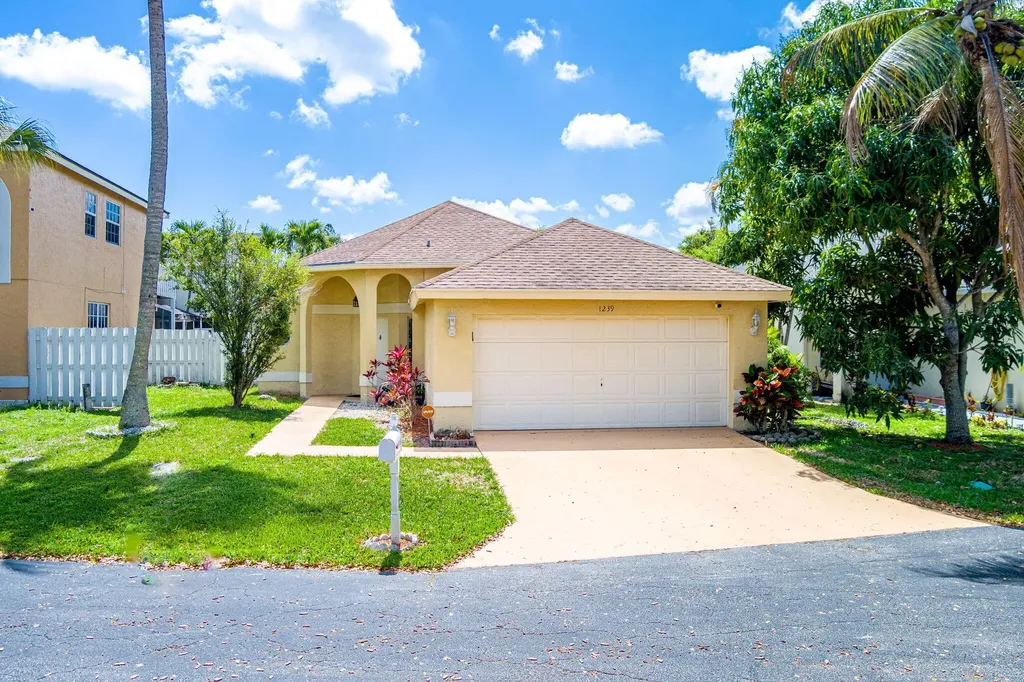 1239 Sussex Street Boynton Beach FL 33436