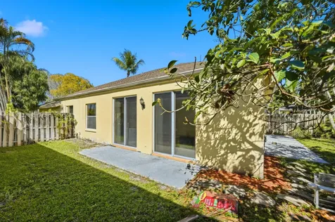 1239 Sussex Street Boynton Beach FL 33436