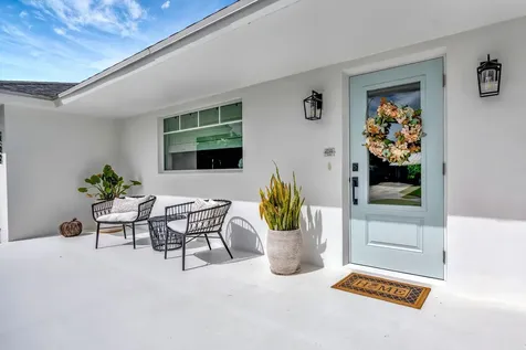 359 Beacon Street Tequesta FL 33469