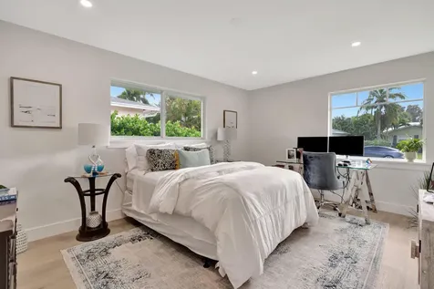 359 Beacon Street Tequesta FL 33469