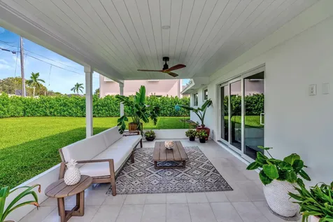 359 Beacon Street Tequesta FL 33469