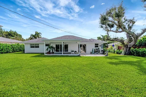 359 Beacon Street Tequesta FL 33469