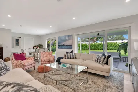 359 Beacon Street Tequesta FL 33469