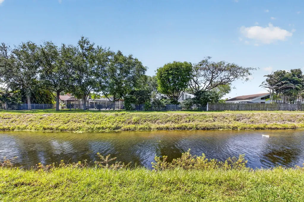 6130 Vía Tierra Boca Raton FL 33433