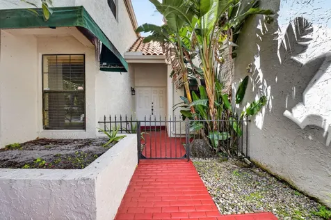 6130 Vía Tierra Boca Raton FL 33433