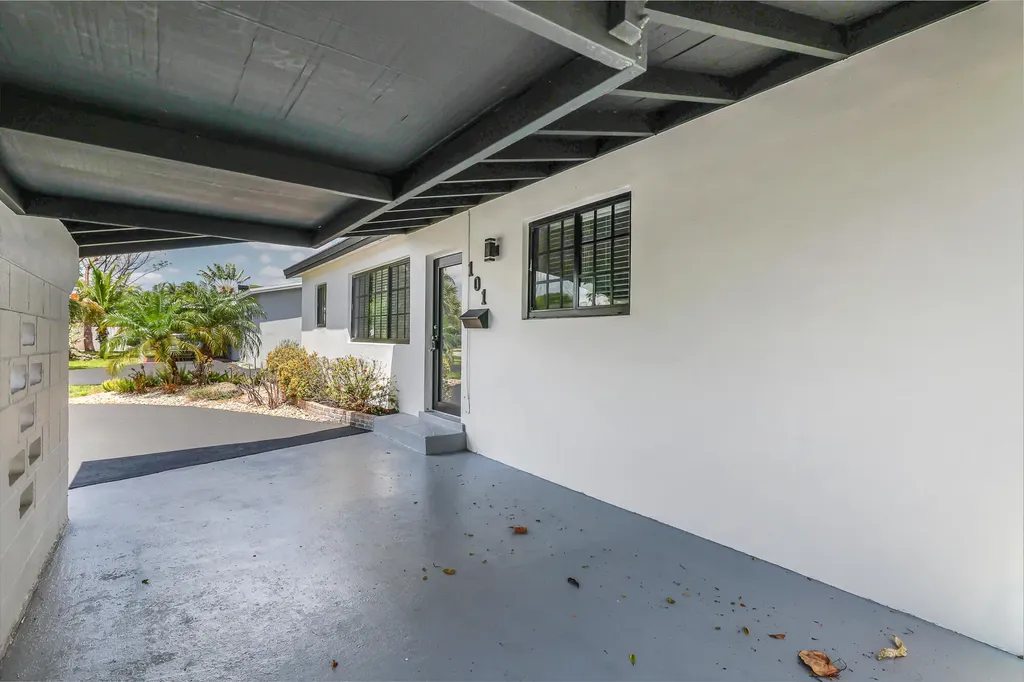 101 NE 57th Court Fort Lauderdale FL 33334
