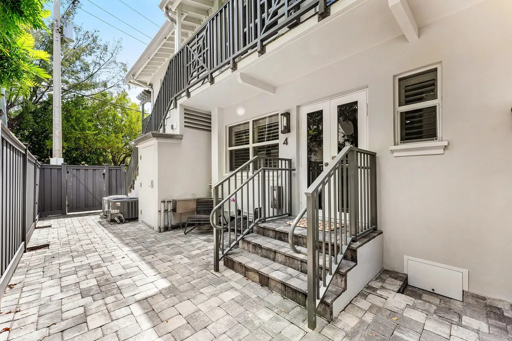 1025 Casuarina Road Delray Beach FL 33483
