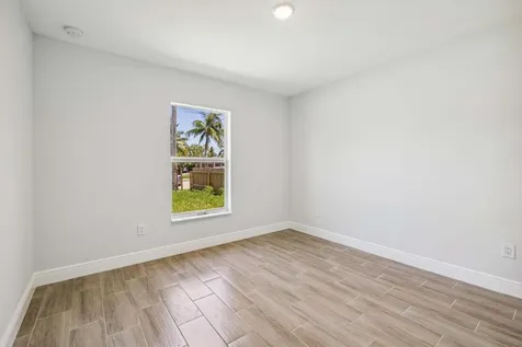 1132 11th Street West Palm Beach FL 33401