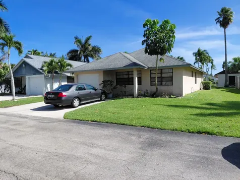 1322 Pines Lane West Palm Beach FL 33415
