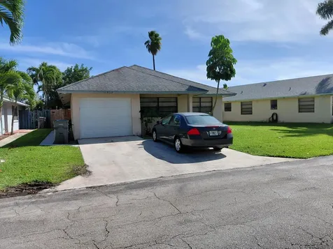 1322 Pines Lane West Palm Beach FL 33415