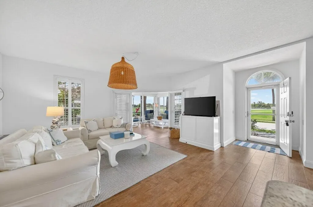 391 NE Plantation Road Hutchinson Island FL 34996