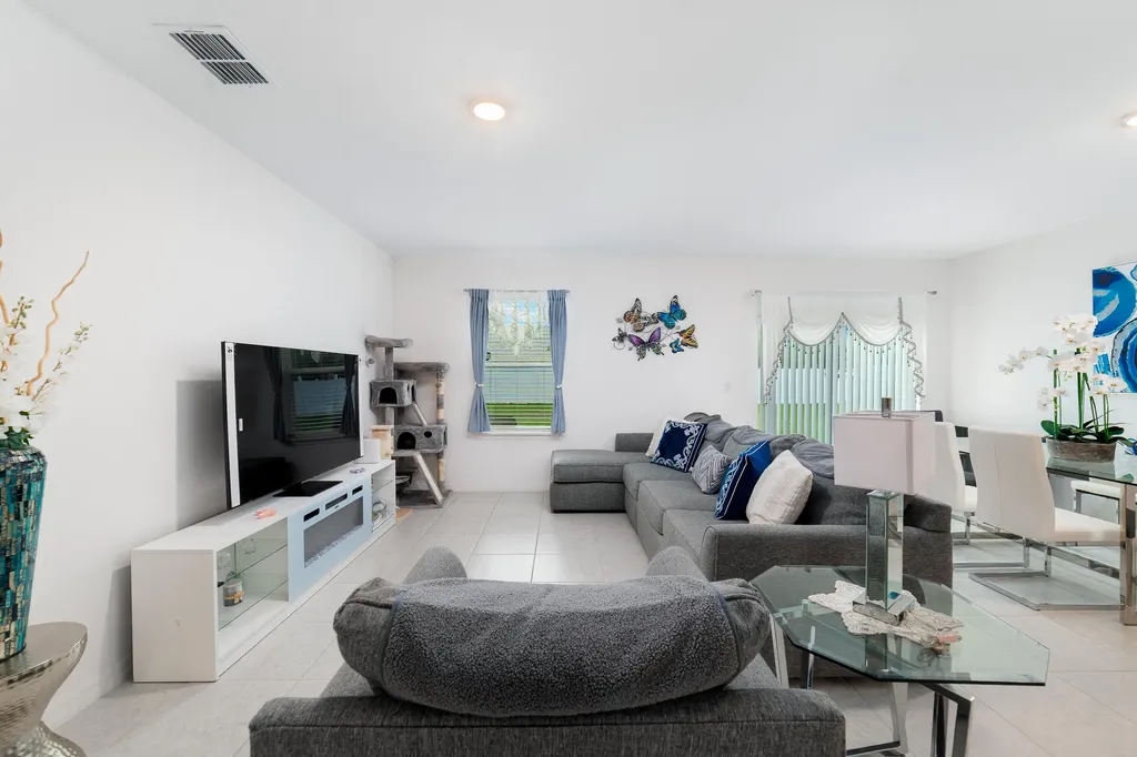 3020 SW Ann Arbor Road Port St Lucie FL 34953