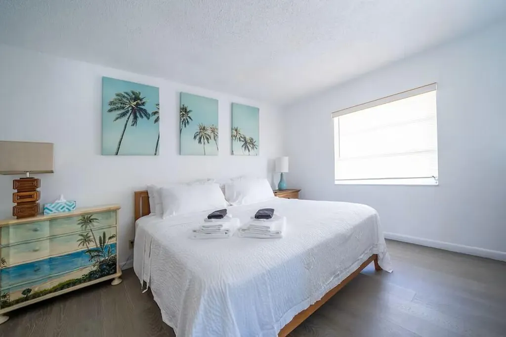 6 Lucerne Avenue Lake Worth Beach FL 33460