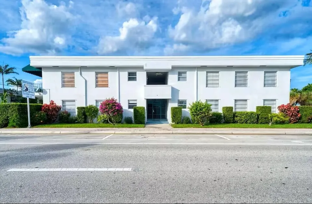 6 Lucerne Avenue Lake Worth Beach FL 33460