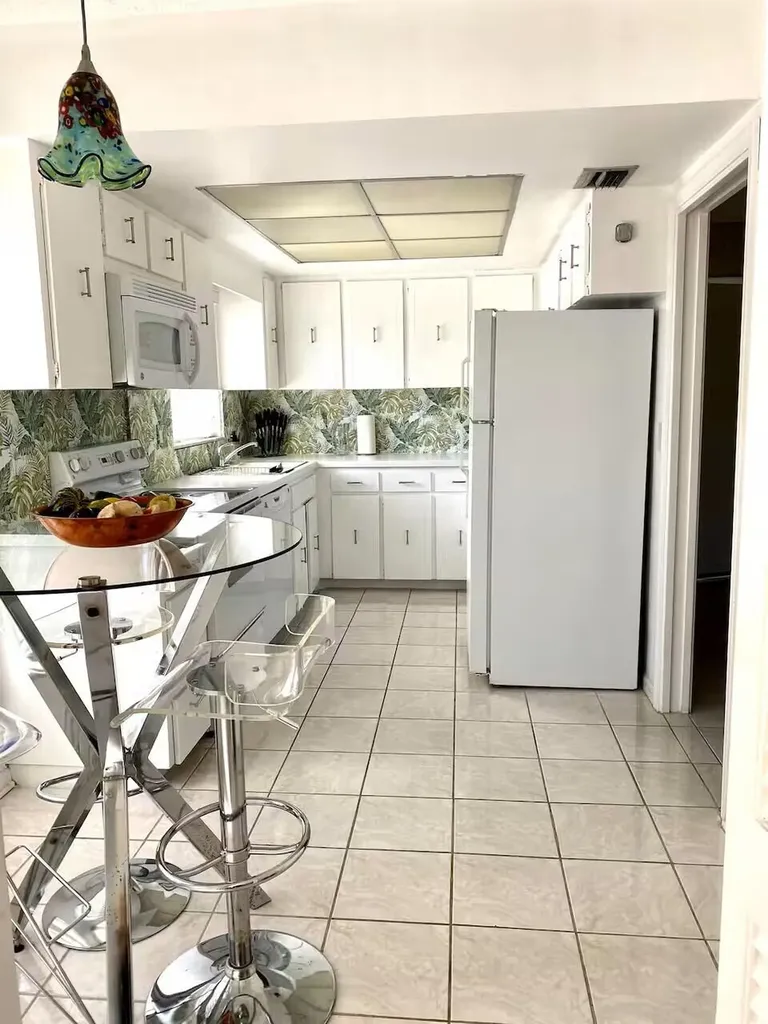 6 Lucerne Avenue Lake Worth Beach FL 33460