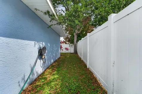 706 Osceola Avenue Fort Pierce FL 34982