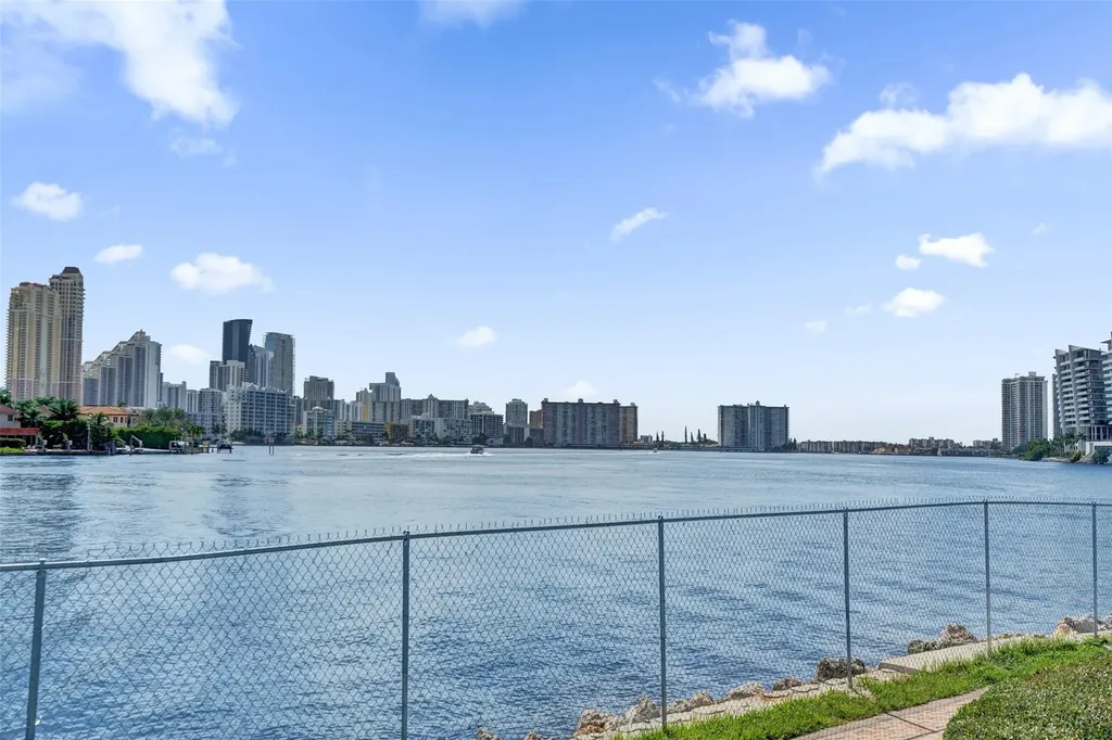 19101 NE 36th Court Aventura FL 33180
