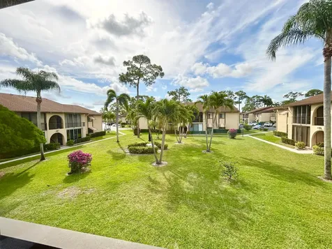 223 Pine Hov Circle Greenacres FL 33463