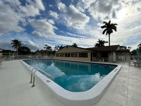 223 Pine Hov Circle Greenacres FL 33463
